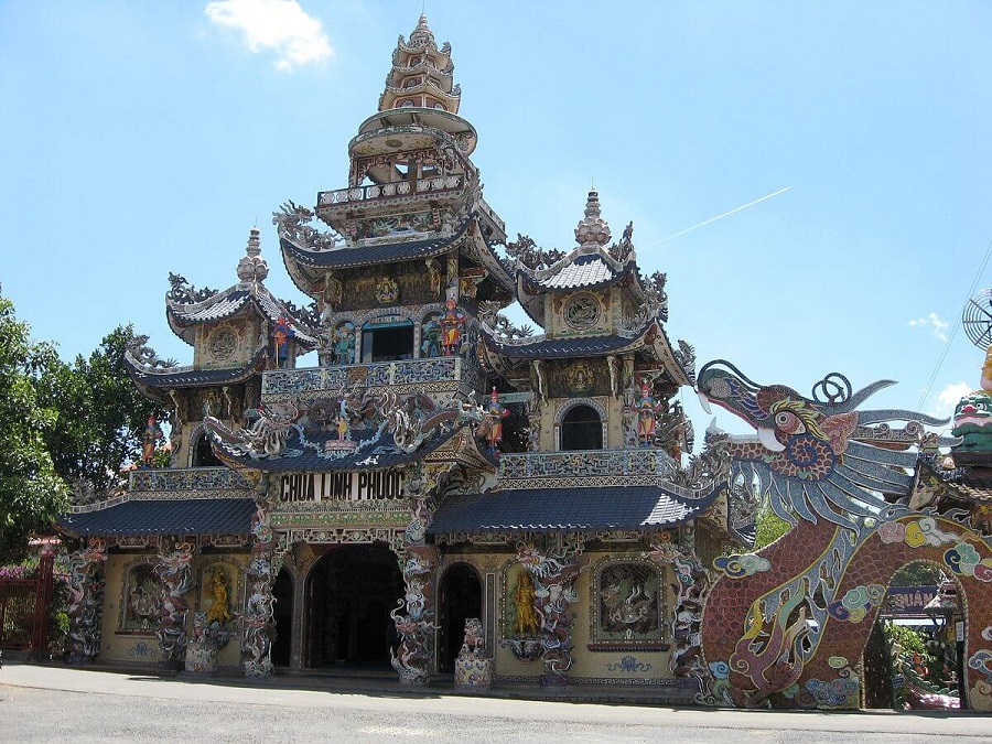 chùa Linh Phước du lịch Đà Lạt
